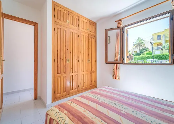 Apartamento 1 Bedroom Lovely In