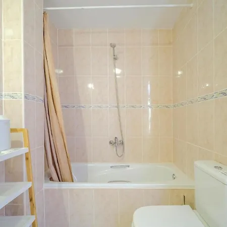 1 Bedroom Lovely In *